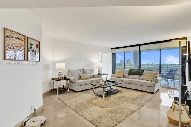 3598 Yacht Club Drive 702, Aventura, FL 33180