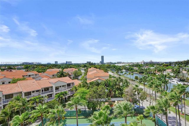 3598 Yacht Club Drive 702, Aventura, FL 33180