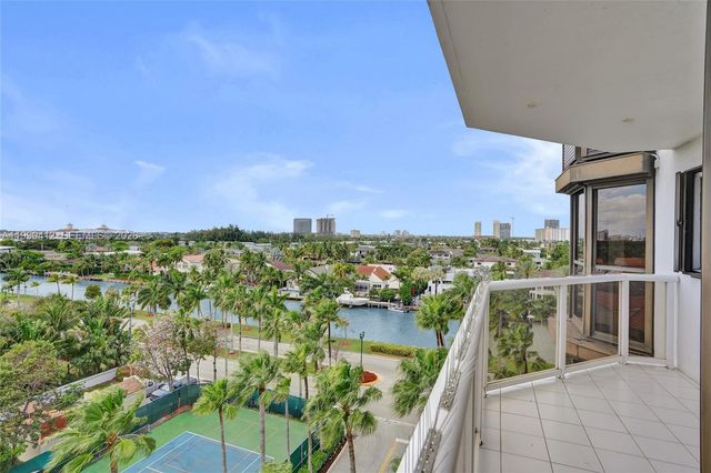 3598 Yacht Club Drive 702, Aventura, FL 33180