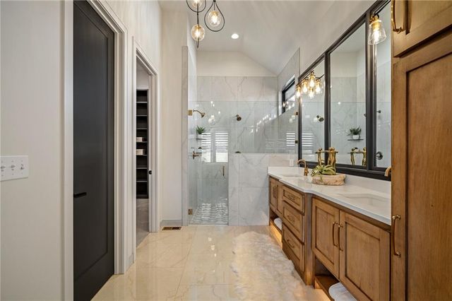 11209 S Sunray Street, Olathe, KS 66061