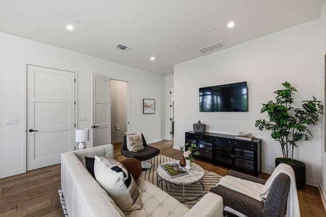 2512 Watkins WAY, Austin, TX 78746
