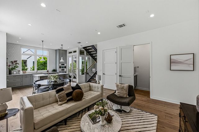 2512 Watkins WAY, Austin, TX 78746