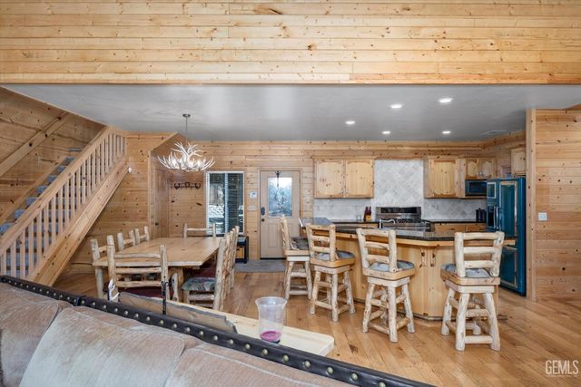 10820 Bonita Way, Wofford Heights, CA 93285