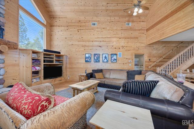 10820 Bonita Way, Wofford Heights, CA 93285