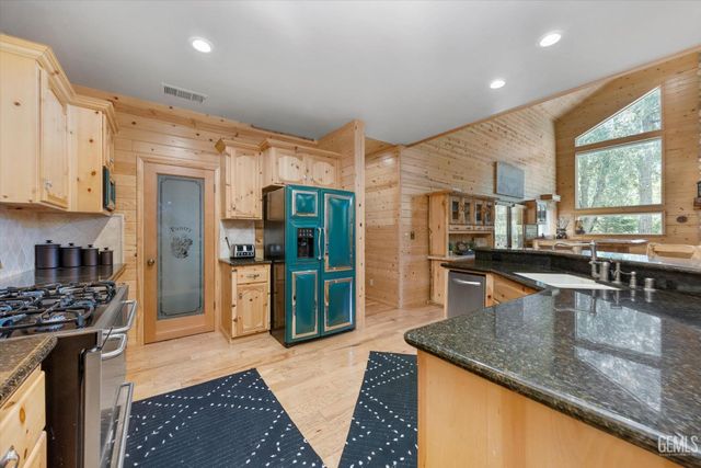 10820 Bonita Way, Wofford Heights, CA 93285