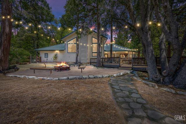 10820 Bonita Way, Wofford Heights, CA 93285