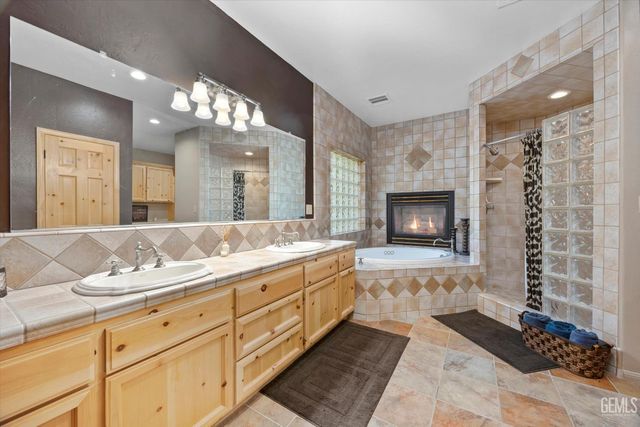 10820 Bonita Way, Wofford Heights, CA 93285