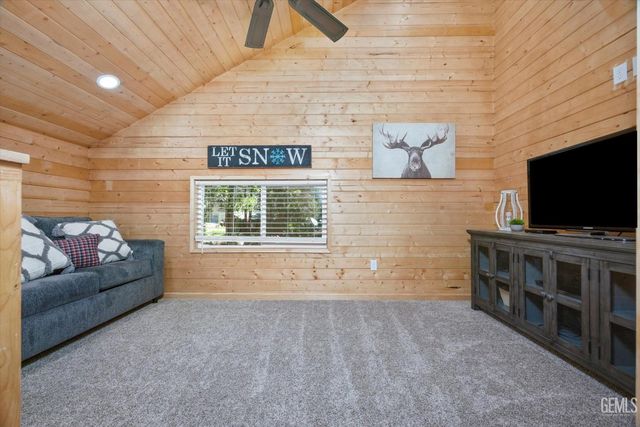 10820 Bonita Way, Wofford Heights, CA 93285