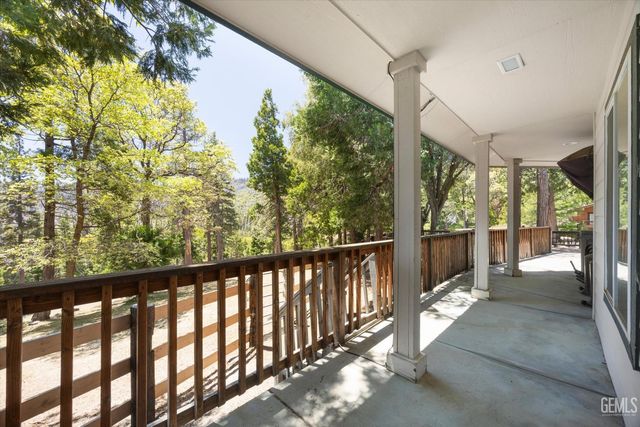 10820 Bonita Way, Wofford Heights, CA 93285