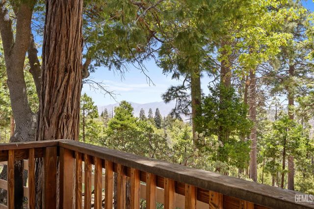 10820 Bonita Way, Wofford Heights, CA 93285