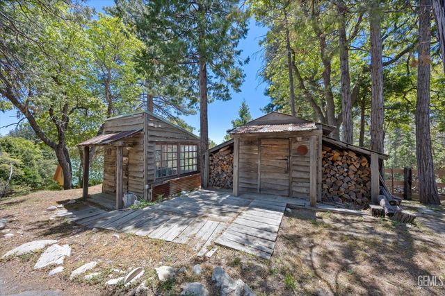 10820 Bonita Way, Wofford Heights, CA 93285