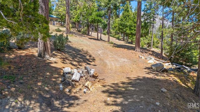 10820 Bonita Way, Wofford Heights, CA 93285