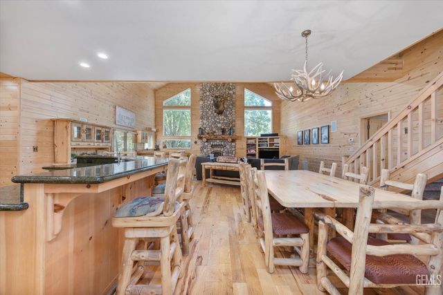 10820 Bonita Way, Wofford Heights, CA 93285