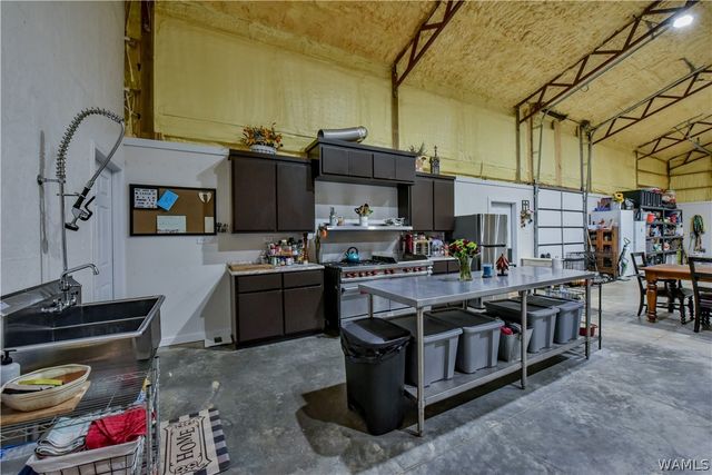 20361 William Kelly, Northport, AL 35475