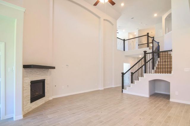 2009 Creekvista Drive, Lewisville, TX 75010