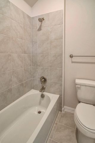 2009 Creekvista Drive, Lewisville, TX 75010