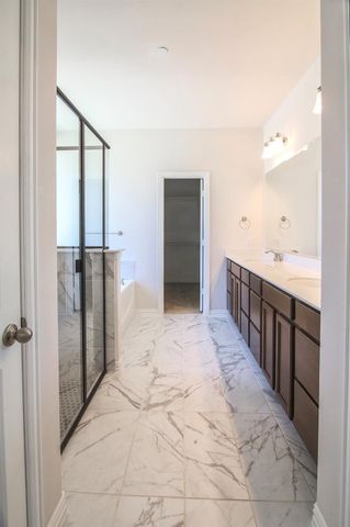 2009 Creekvista Drive, Lewisville, TX 75010