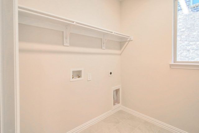 2009 Creekvista Drive, Lewisville, TX 75010