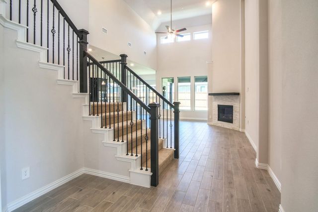 2009 Creekvista Drive, Lewisville, TX 75010