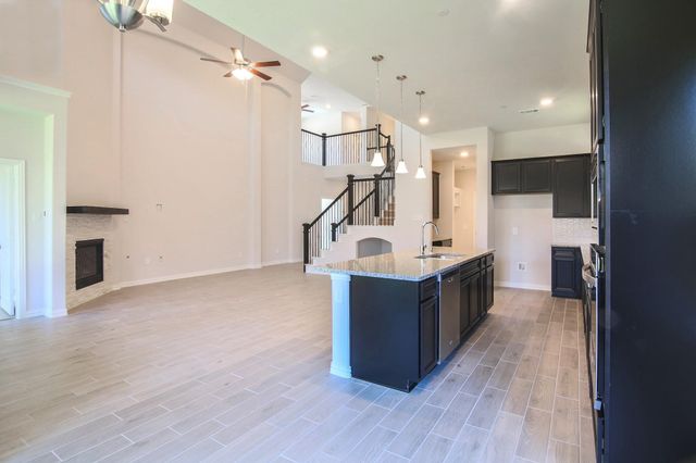 2009 Creekvista Drive, Lewisville, TX 75010