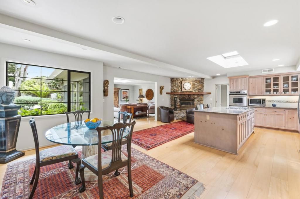 Image 11 of property listing at 3369 Trevis Way, Carmel, CA 93923
