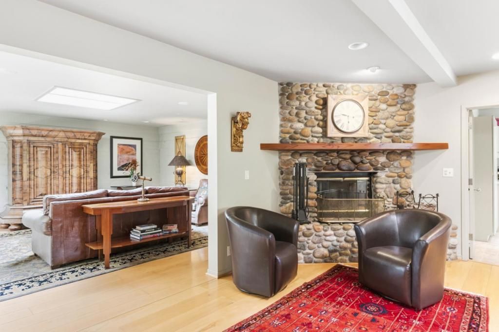Image 16 of property listing at 3369 Trevis Way, Carmel, CA 93923