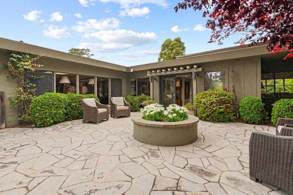 Image 3 of property listing at 3369 Trevis Way, Carmel, CA 93923