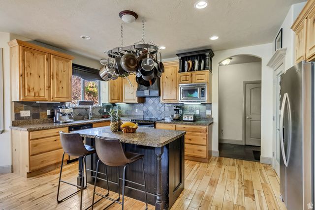 273 E PARK VIEW CIR, Bountiful, UT 84010