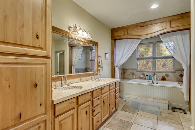 273 E PARK VIEW CIR, Bountiful, UT 84010