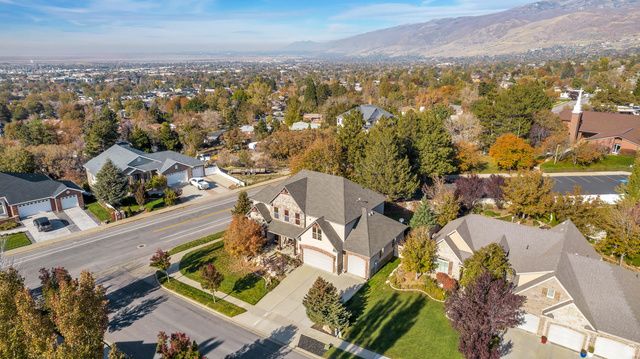273 E PARK VIEW CIR, Bountiful, UT 84010