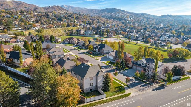 273 E PARK VIEW CIR, Bountiful, UT 84010