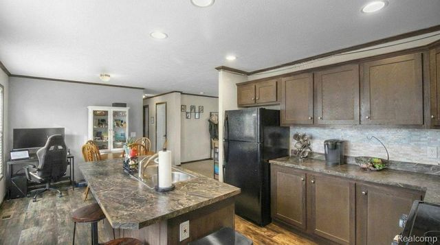 29400 Meadow, Gibraltar, MI 48173