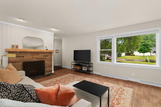 433 Seminole Road, Janesville, WI 53545
