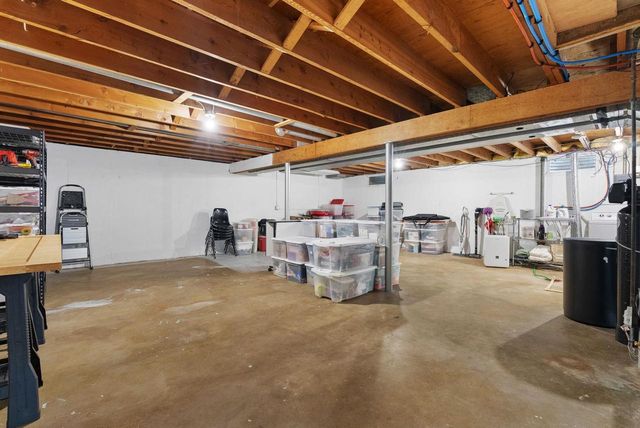 433 Seminole Road, Janesville, WI 53545