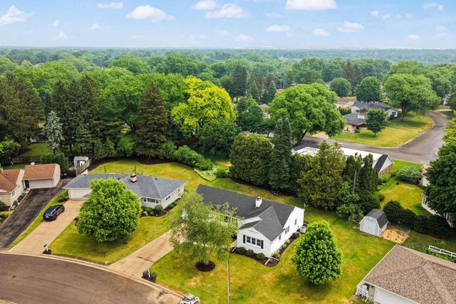 433 Seminole Road, Janesville, WI 53545
