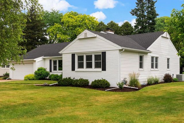 433 Seminole Road, Janesville, WI 53545