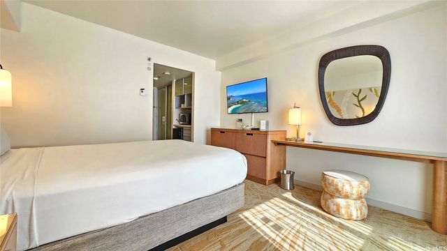 410 Atkinson Drive 859, Honolulu, HI 96814