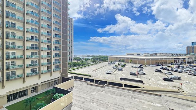410 Atkinson Drive 859, Honolulu, HI 96814