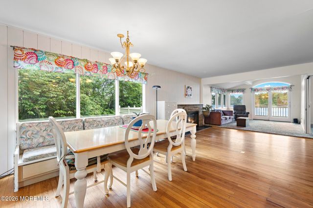 77 N Lakeshore Drive, Manahawkin, NJ 08050