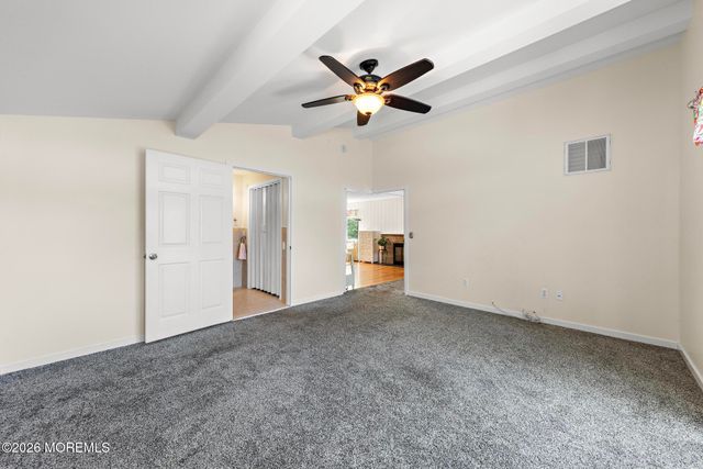 77 N Lakeshore Drive, Manahawkin, NJ 08050