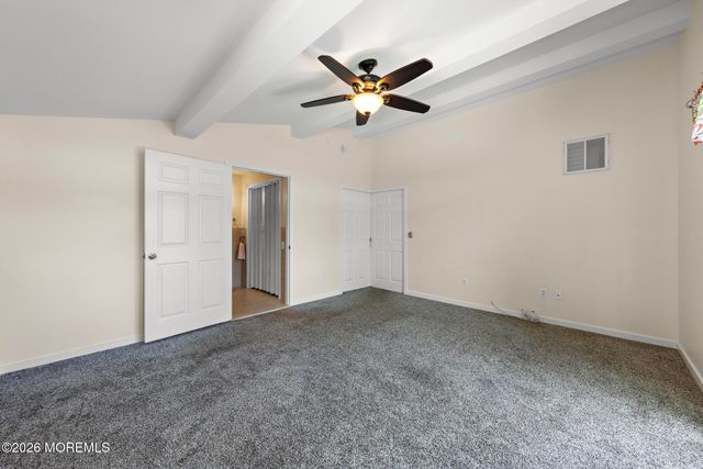 77 N Lakeshore Drive, Manahawkin, NJ 08050