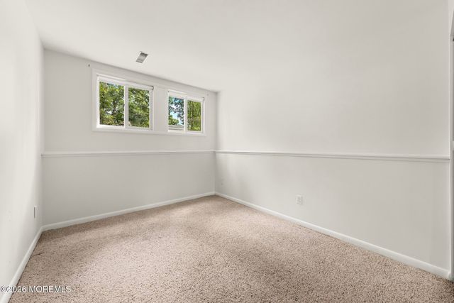77 N Lakeshore Drive, Manahawkin, NJ 08050