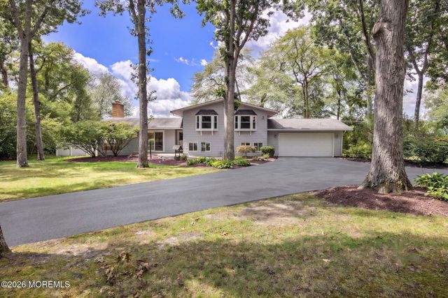 77 N Lakeshore Drive, Manahawkin, NJ 08050