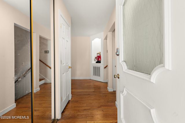 77 N Lakeshore Drive, Manahawkin, NJ 08050
