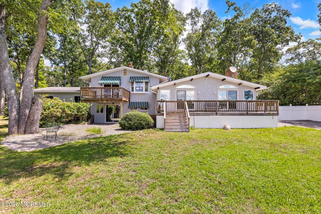 77 N Lakeshore Drive, Manahawkin, NJ 08050