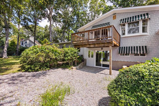 77 N Lakeshore Drive, Manahawkin, NJ 08050