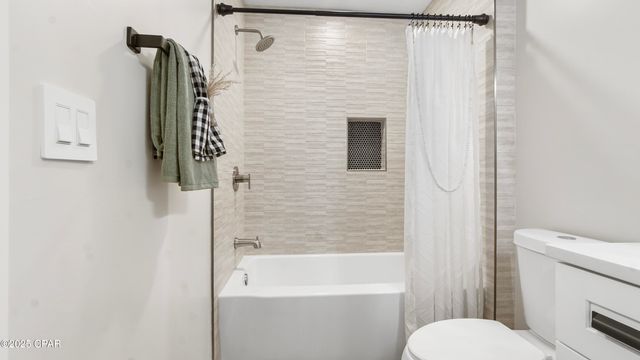 2402 E 16th Court, Panama City, FL 32405