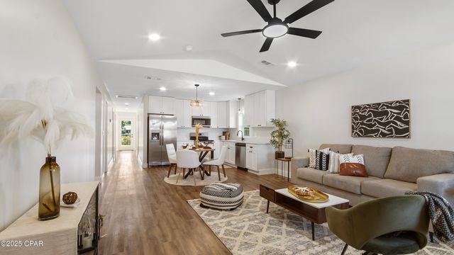 2402 E 16th Court, Panama City, FL 32405