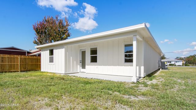 2402 E 16th Court, Panama City, FL 32405