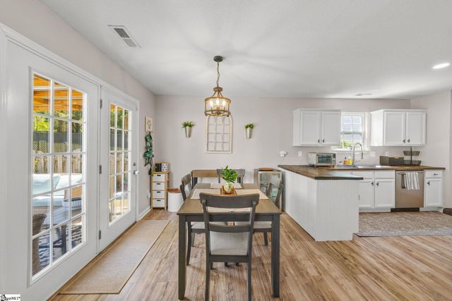 4 Richmond Drive, Greenville, SC 29617